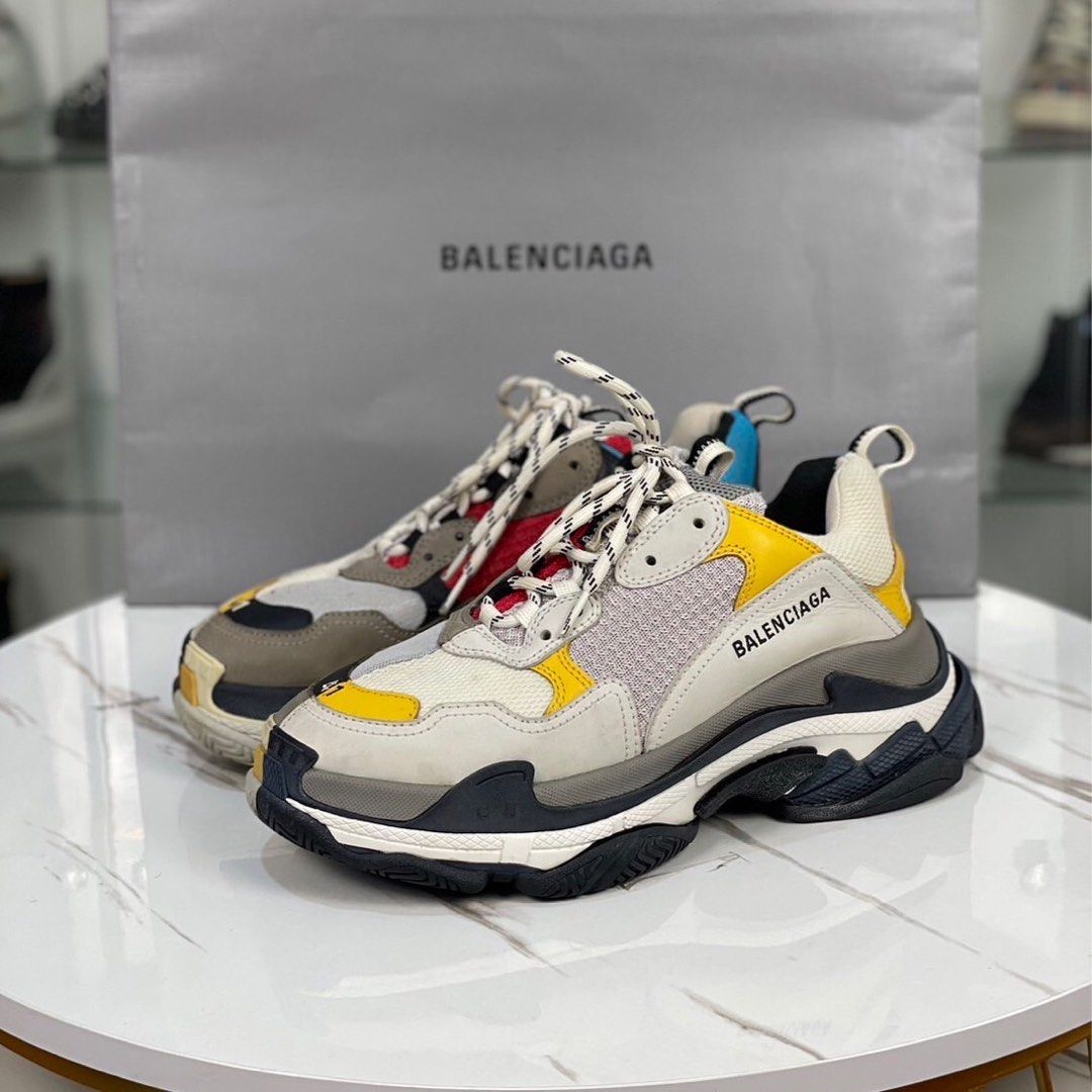Sepatu sneakers balenciaga best sale