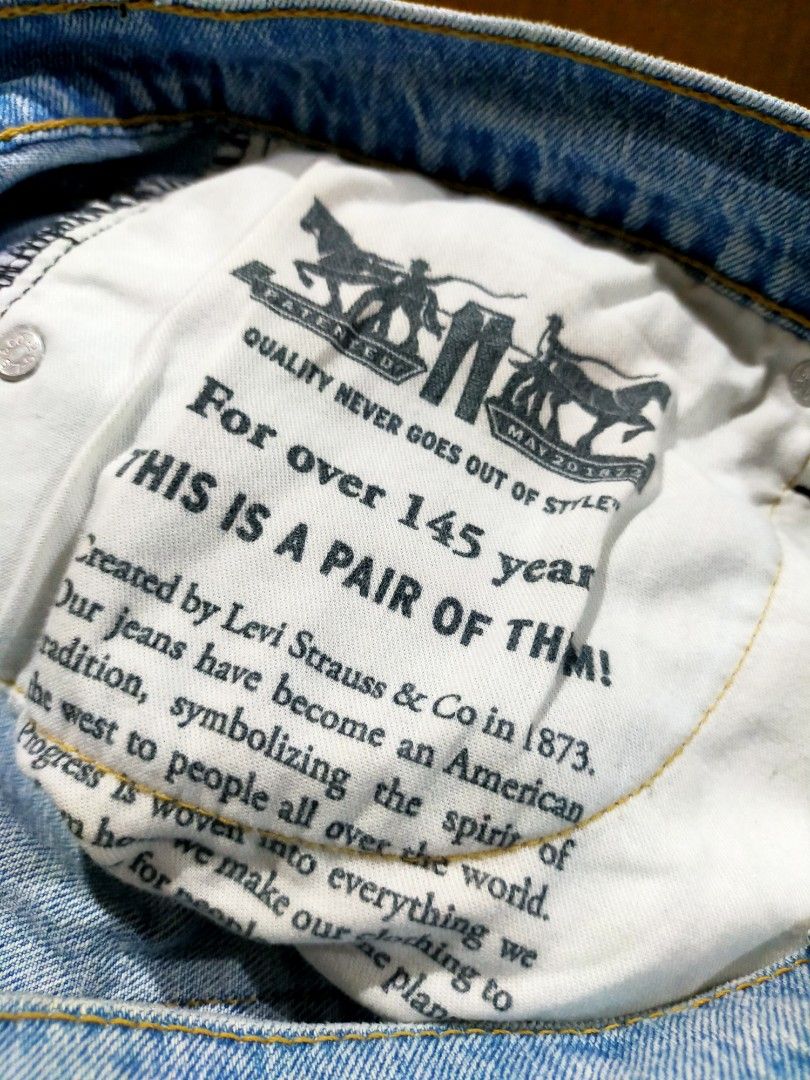 Brand new Levi's 527 size 36 (Category: Jeans) located in Cardona. Submitted by aissalicious (Listing ID 1282013402, Image 3). Description: washed and tags removed, but never worn outside, sinukat lang. My teenage son doesn't like the fit on him. waist 36 length 30.