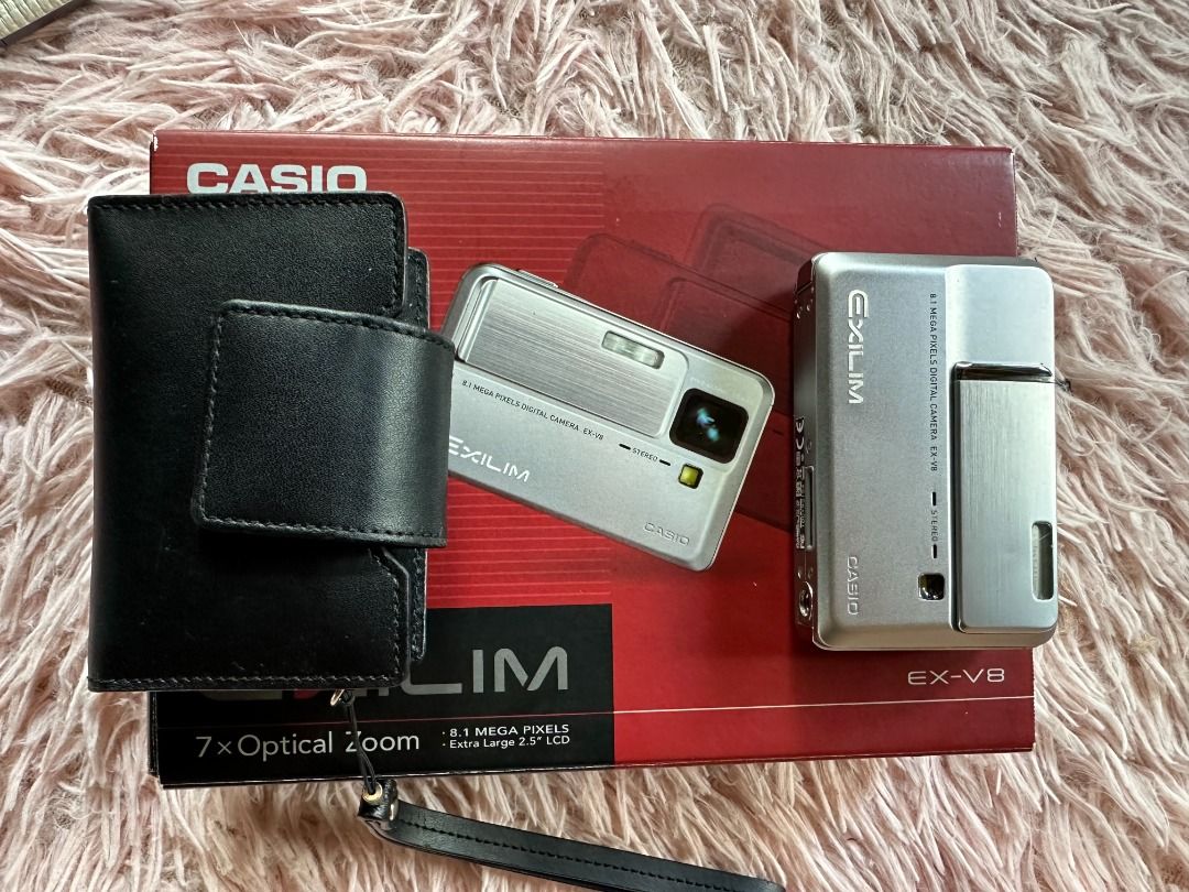 CASIO EXILIM Hi−ZOOM EXV8 DIGITAL CAMERA, Photography, Cameras on