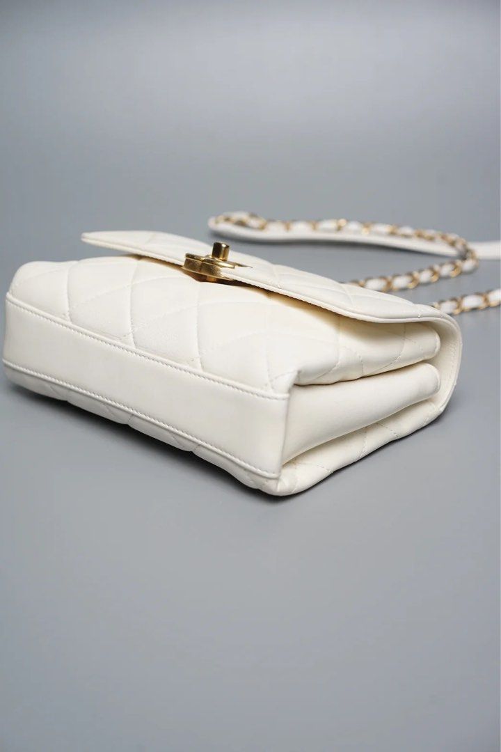 White vintage clearance chanel bag
