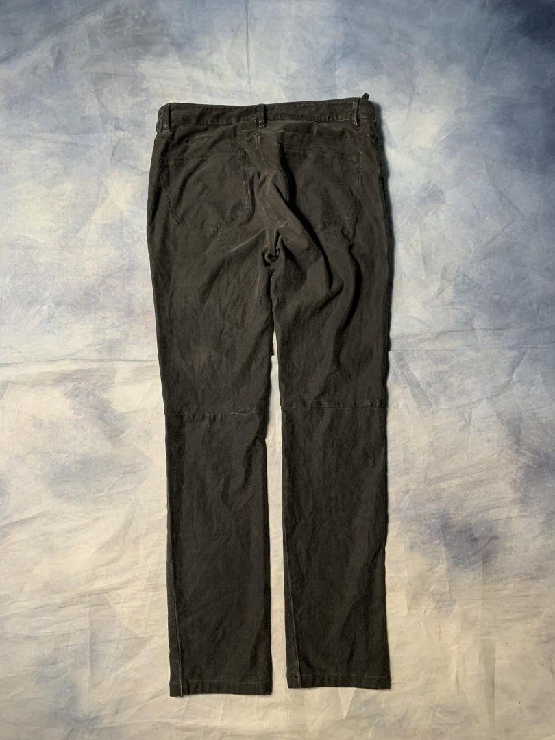Chanel unveiled pocket pants (Category: Luxury Apparel) located in Makati City. Submitted by ragrepository (Listing ID 1282048369, Image 3). Description: Waistline 29-30 Length 37" Leg opening 6" No major flaws 3500+shipping fee.