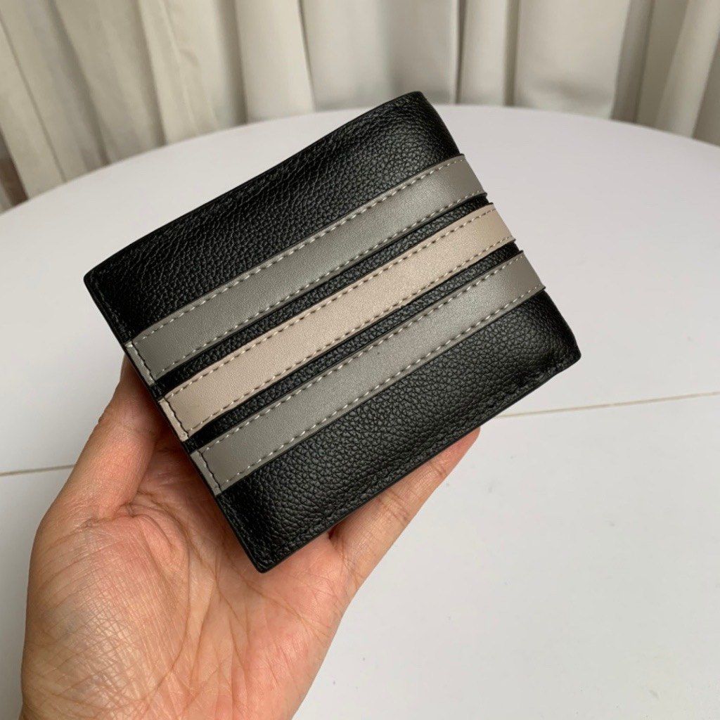 Coach wallet top for me