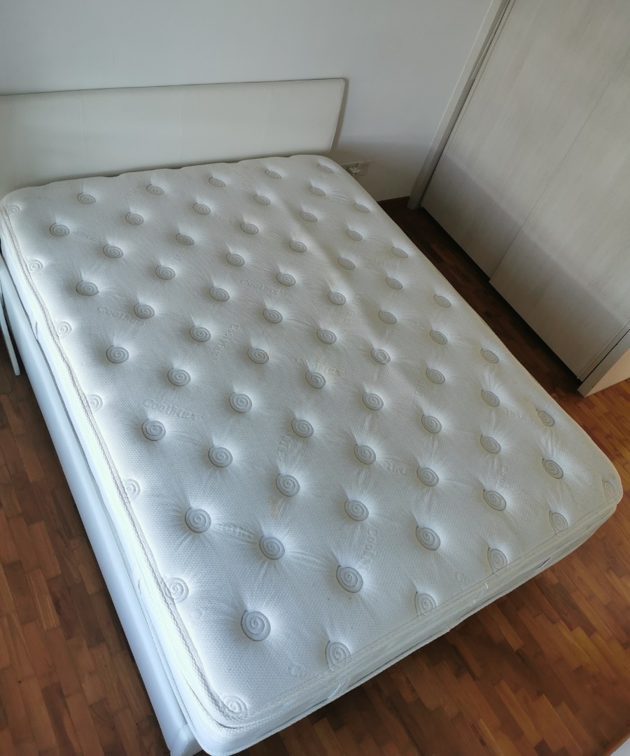 Coolmax Deluxe mattress Pocket spring Queen size, Furniture & Home