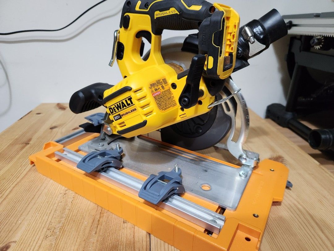 DEWALT FLEXVOLT ADVANTAGE 20V MAX Circular Saw 7 1 4 Inch