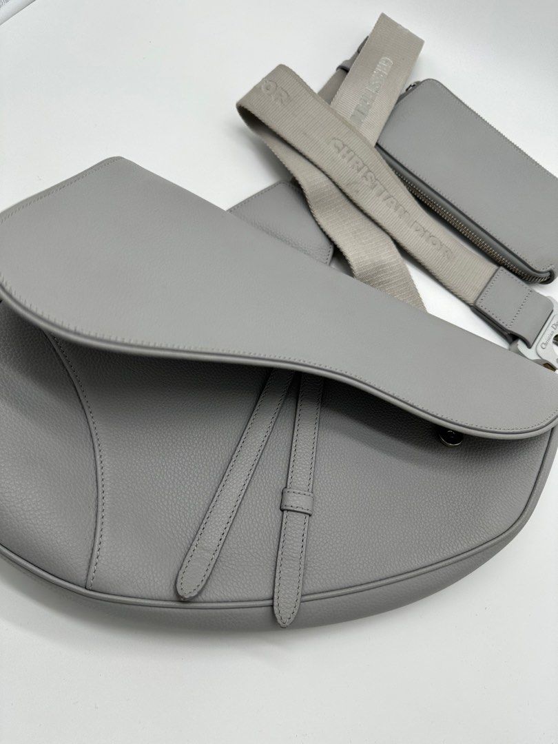 Dior Saddle Bag (Category: Luxury Bags & Wallets) located in Manila. Submitted by az.purse (Listing ID 1282089026, Image 3). Description: Comes with box, dustbag, pouch and card.