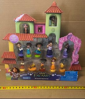 Encanto Disney Mi Familia Figurine Doll Playset, 12 Pieces