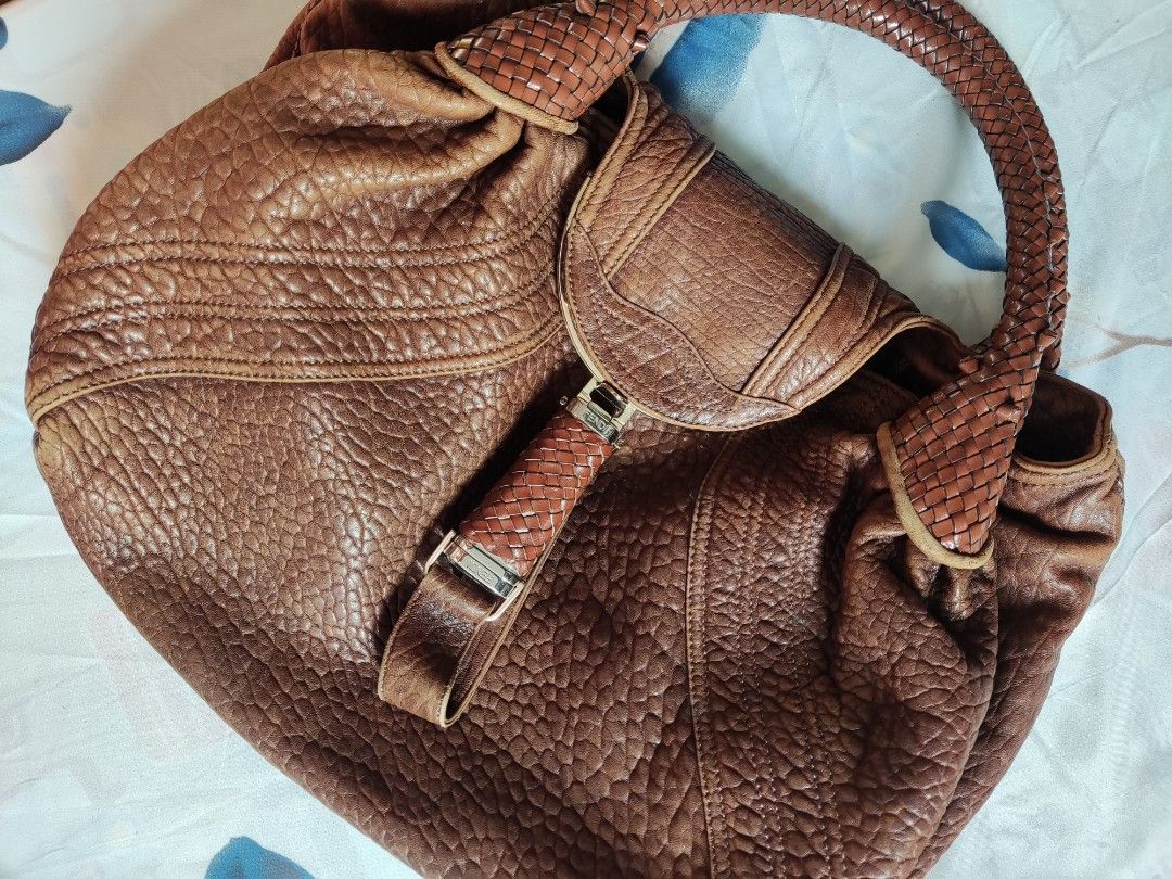 Fendi spy authentic vintage IT COMEBACK bag shoulder hobo bag lipstick compartment natural honey brown colour leather Zucca inner lining braided