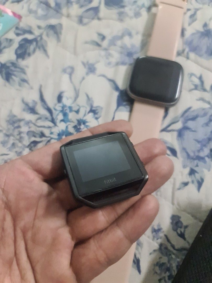 Fitbit sales versa blaze