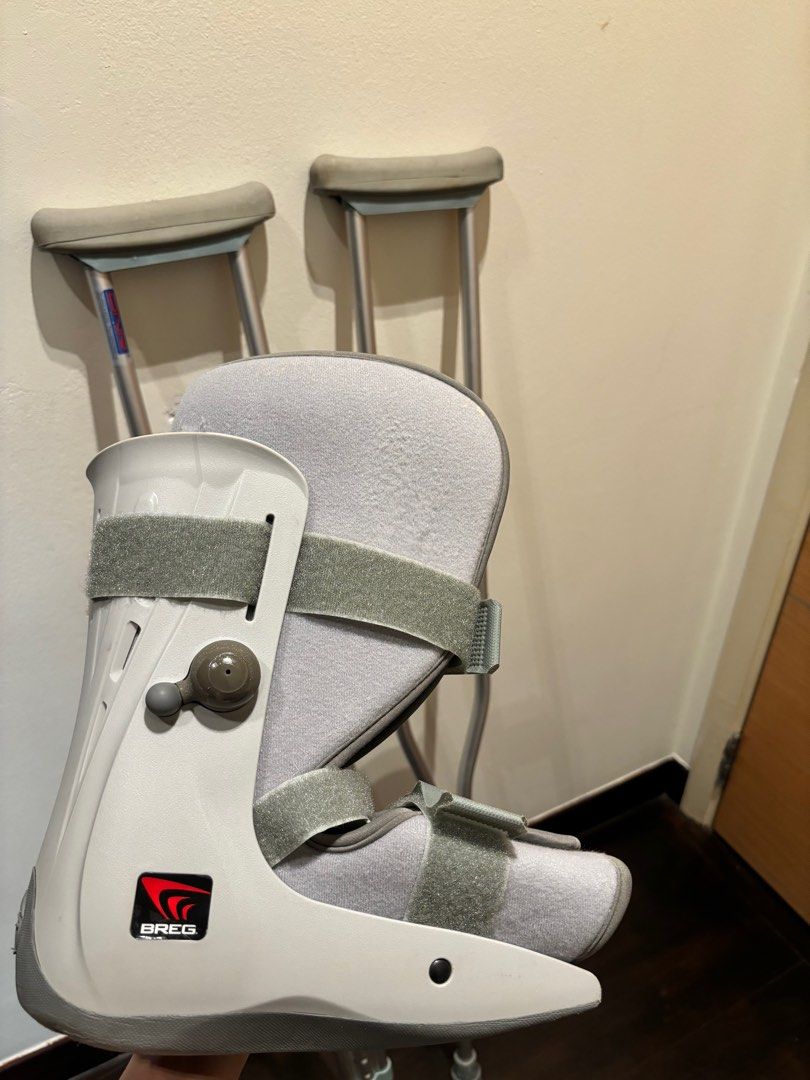 Fracture sneaker discount