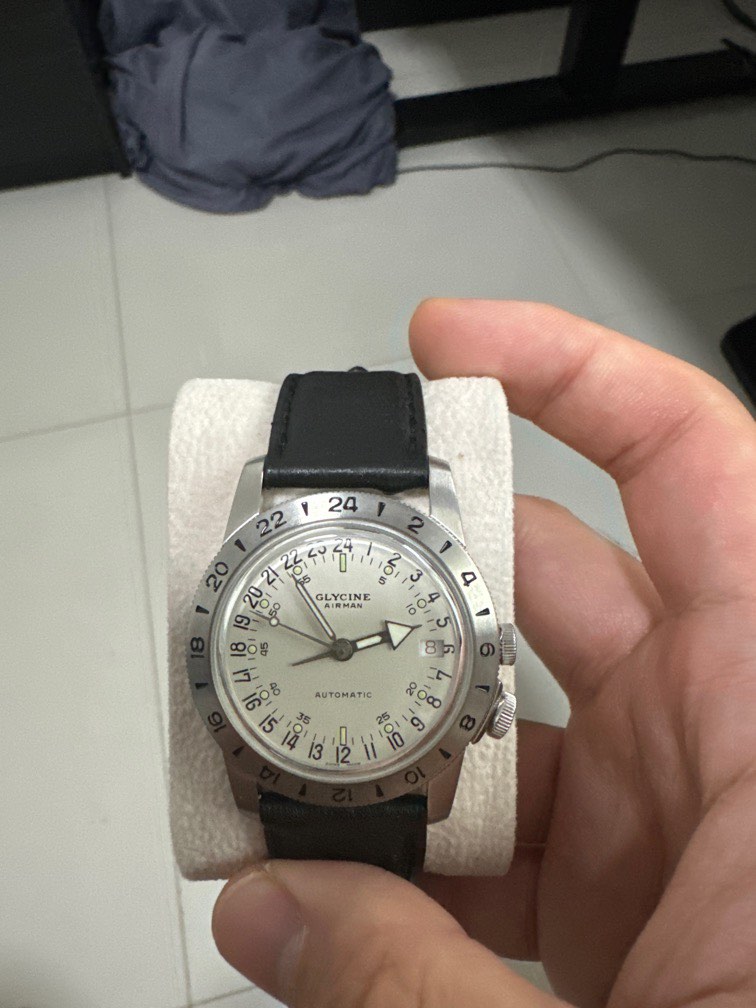 Glycine airman cheap white dial