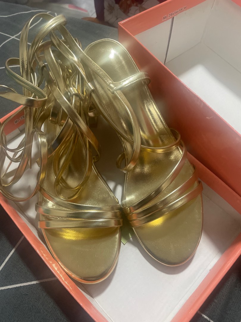 Gold color heel new arrivals sandals