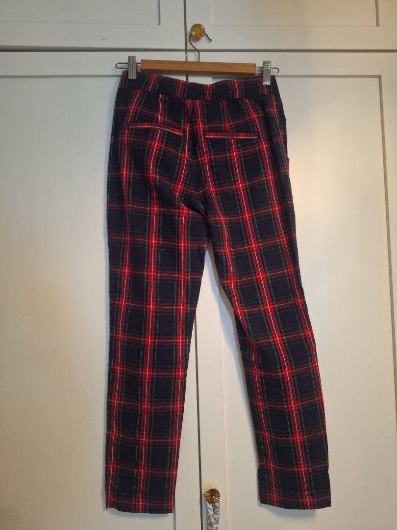 Hollister red deals plaid pants