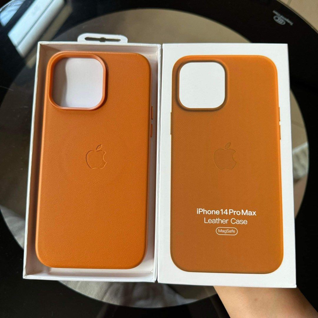 iPhone 14 Pro Max Magsafe Leather with Case Animation (Category: Cases & Sleeves) located in Quezon City. Submitted by rcstny (Listing ID 1282182120, Image 3). Description: iPhone 14 Pro Max Magsafe Leather with Case Animation ✨new✨ - leather case - magsafe ready with case animation - wireless charging - magnetic case ₱650 Color: Black & Golden Brown🧡🖤.