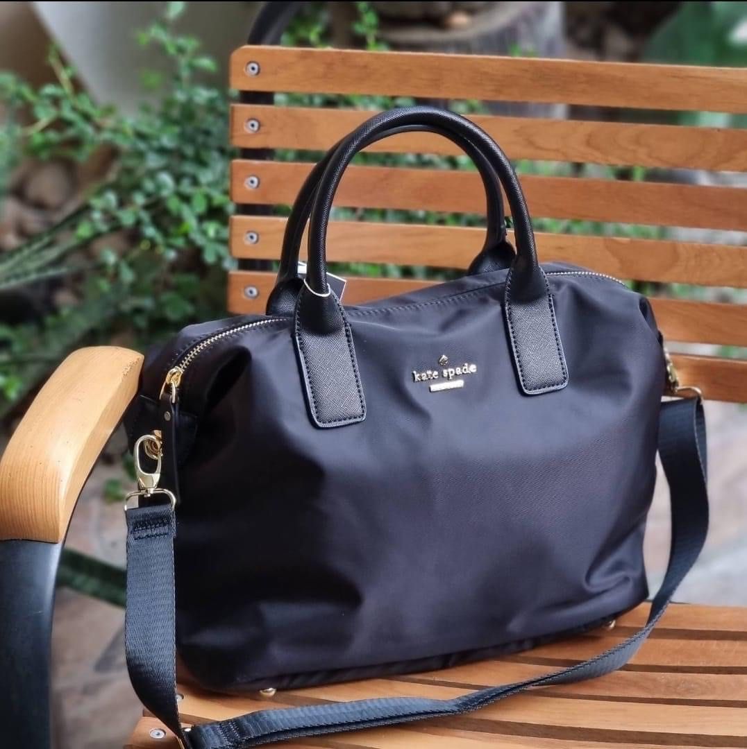 KATE SPADE LYLA WEEKENDER TOTE Women s Fashion Bags Wallets Tote Bags on Carousell