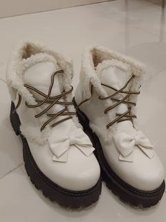 Tory burch cliff snow boots on sale