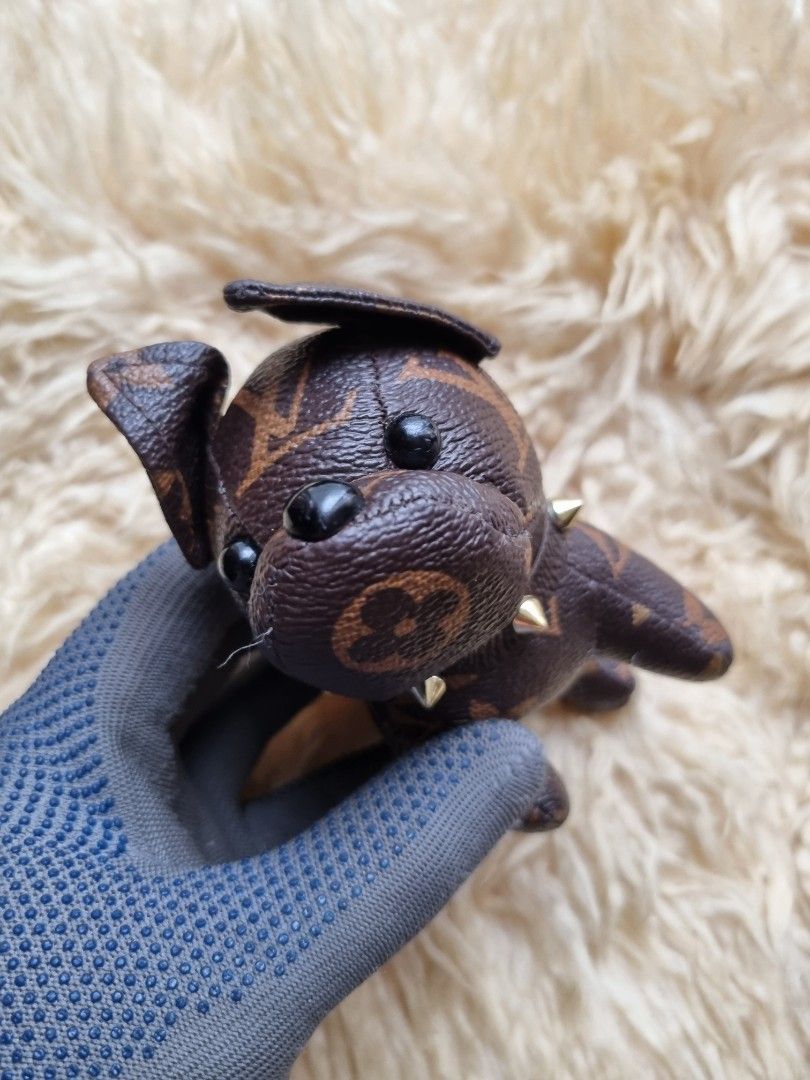 Louis vuitton best sale dog bag charm