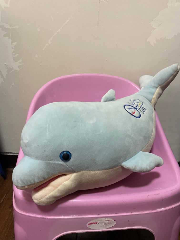 Manila ocean park dolphin plushies (Category: Plushies & Soft Toys) located in Manila. Submitted by dmdnice (Listing ID 1282091270, Image 2). Description: Needs washing.