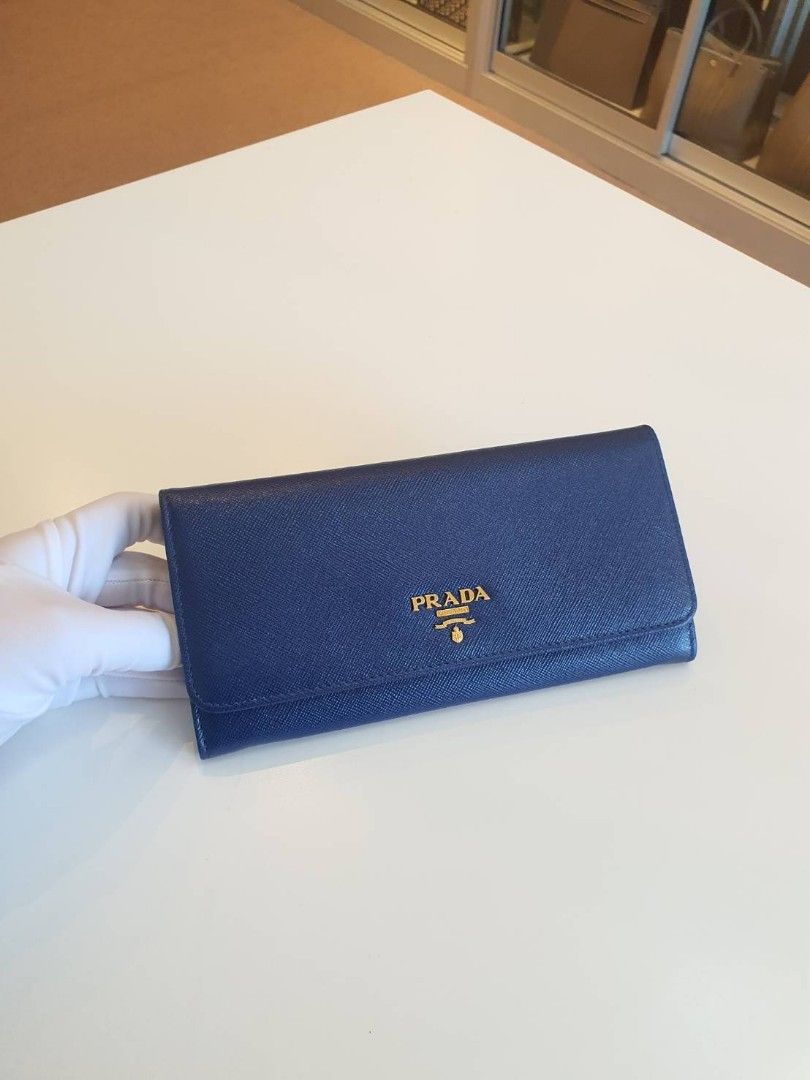 Matte saffiano leather coin pouch wallet best sale