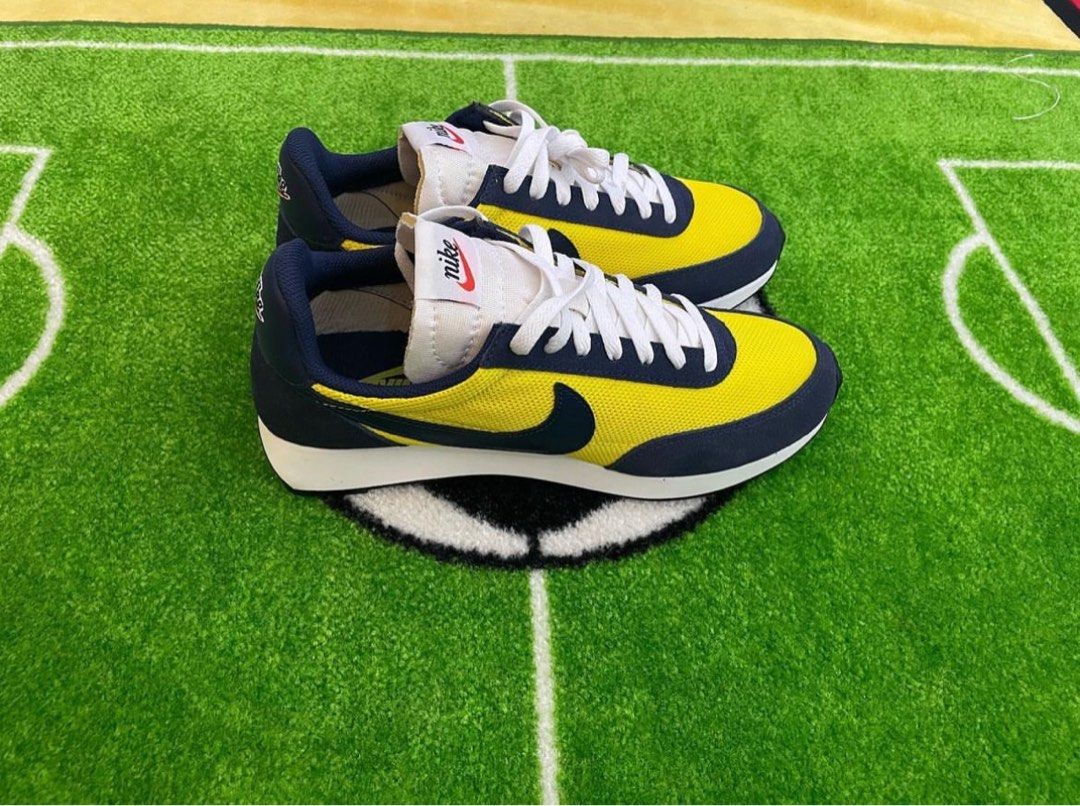 Nike tailwind on sale 70