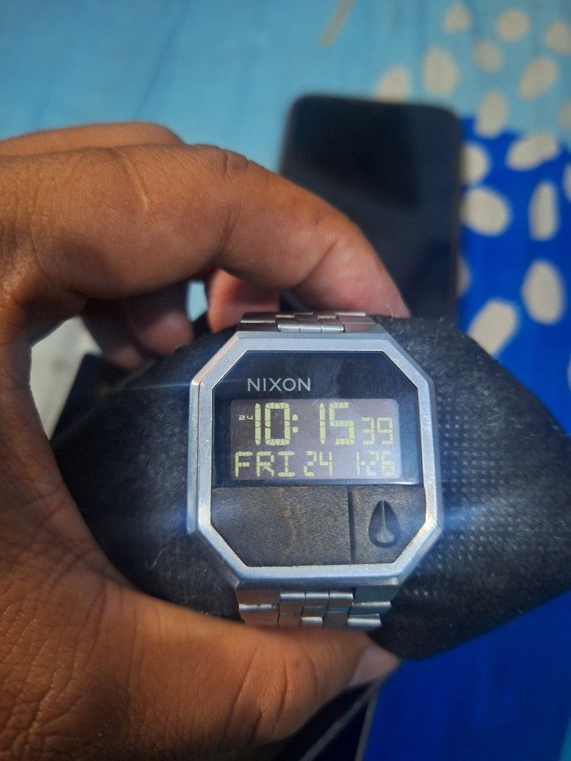 NIXON RERUN SILVER Fesyen Pria Jam Tangan di Carousell