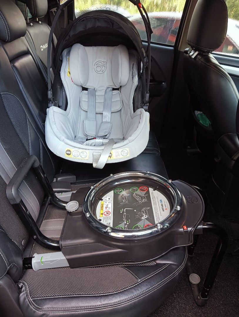 Orbit baby g3 sales car seat base