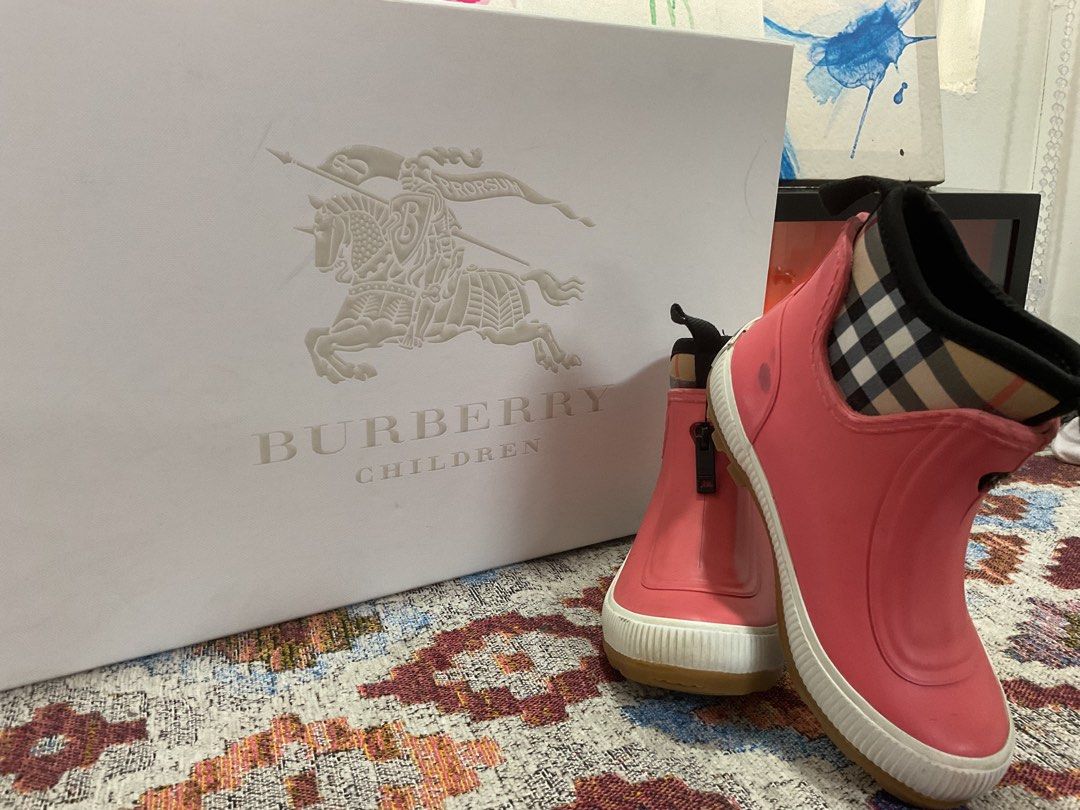 Burberry discount boots kids