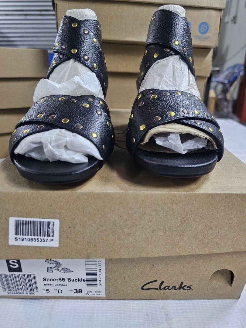 Clarks size store 5
