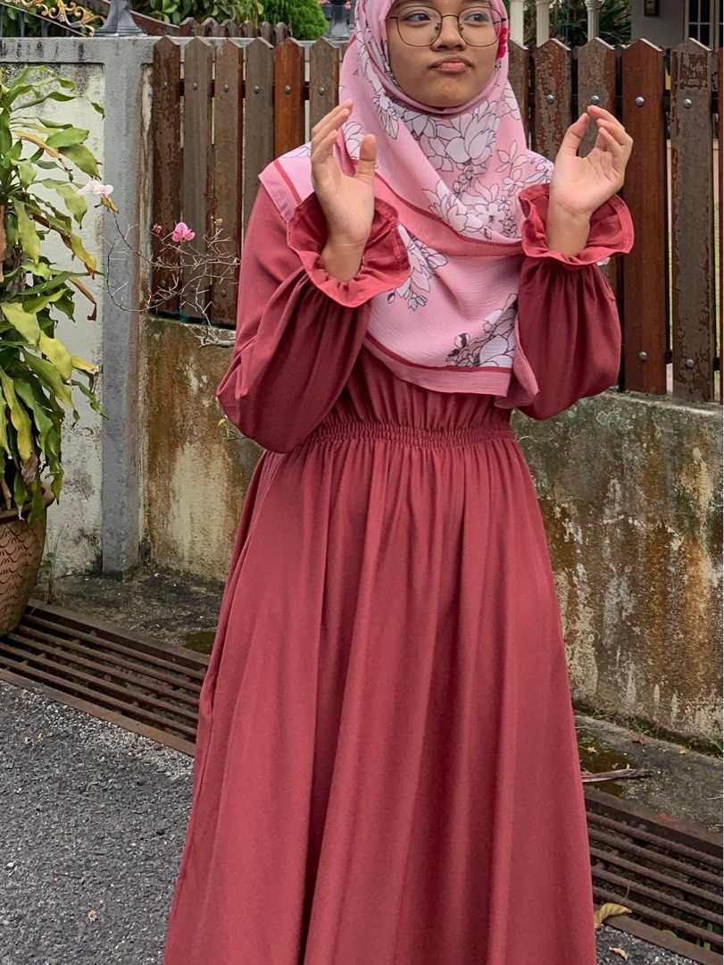 Shawl for deals pink dress