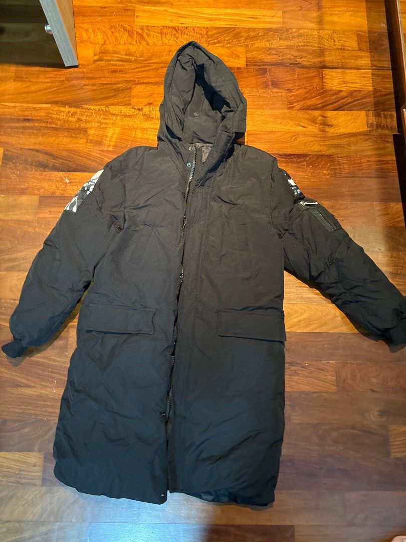 Preloved winter wears (Category: Babies & Kids Fashion) located in Singapore. Submitted by mummylovesdoreme (Listing ID 1282008963, Image 2). Description: Girl winter jacket (purple) reversible - chest - 42cm, length - 60cm. For -4 - 7 years old. - $4 Boy winter jacket - chest - 52cm, length- 85cm - $4 Note: the zip is spoilt but can use the buttons instead. Take 2 for $6..