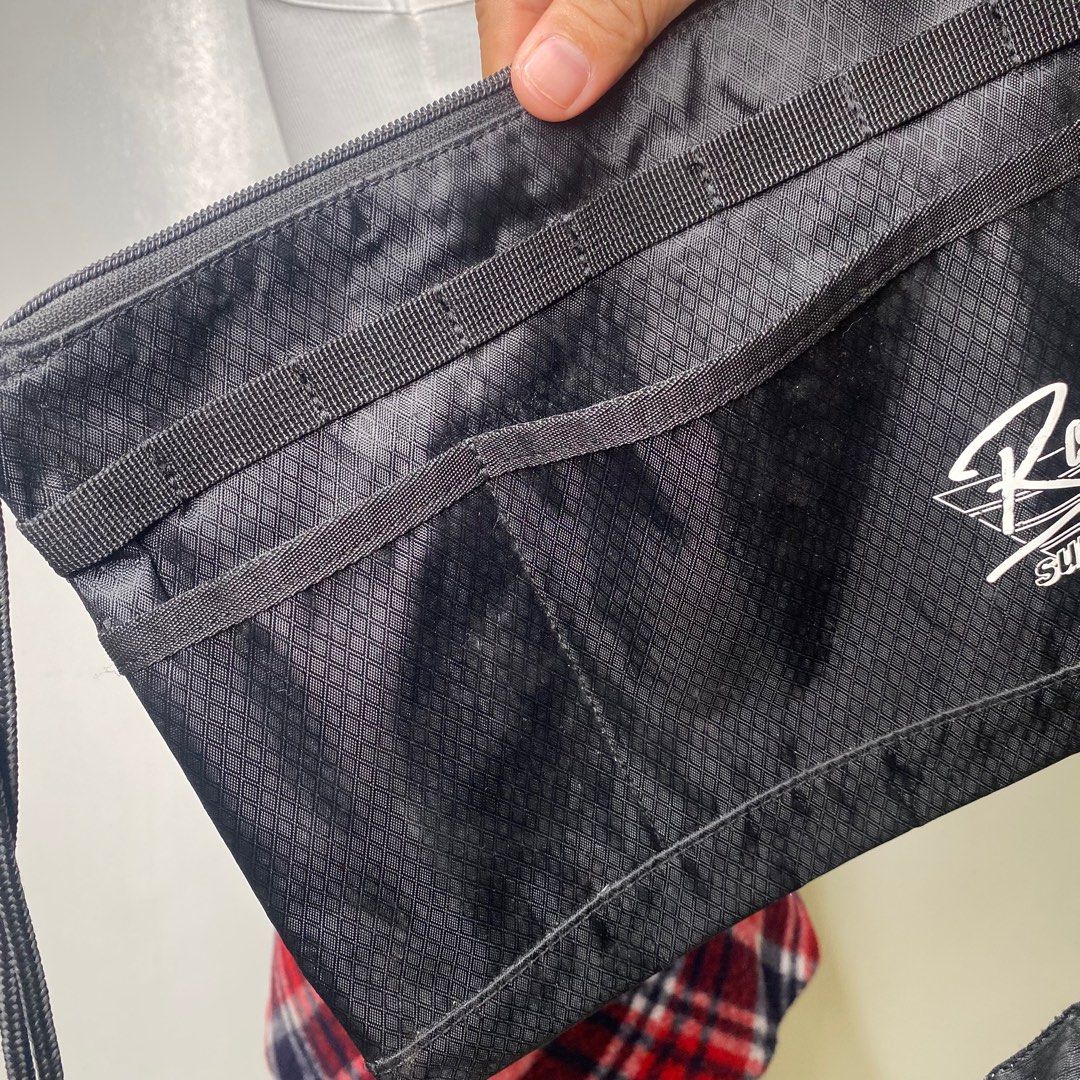 Roxy Sling Bag w/ free tote bag (Category: Sling Bags) located in Bacolod City. Submitted by jeb.stash (Listing ID 1282049179, Image 3). Description: Items are preloved. Please manage your expectation..