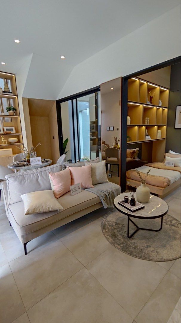 Rumah Tropical Modern by Atelier Riri di Serpong BSD, Properti, Dijual