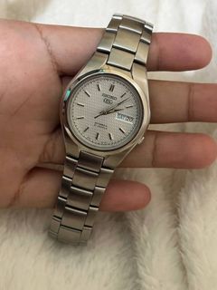 (Category: ) located in . Submitted by gdr.essentials (Listing ID 1282077700, Image 1). Description: .