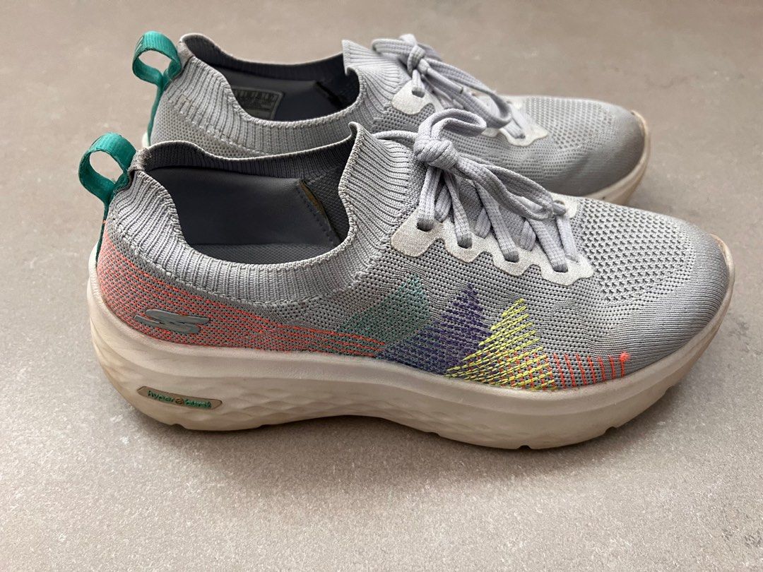 Purple best sale running sneakers