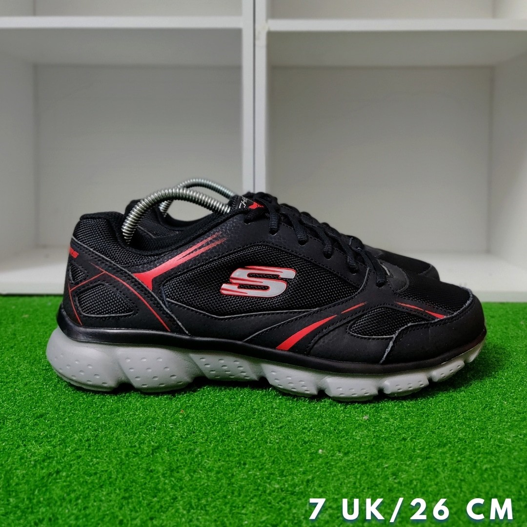 Skechers Lite-Weight ladies shoes (Size UK 5/ EUR38), Women's Fashion,  Footwear, Sneakers on Carousell