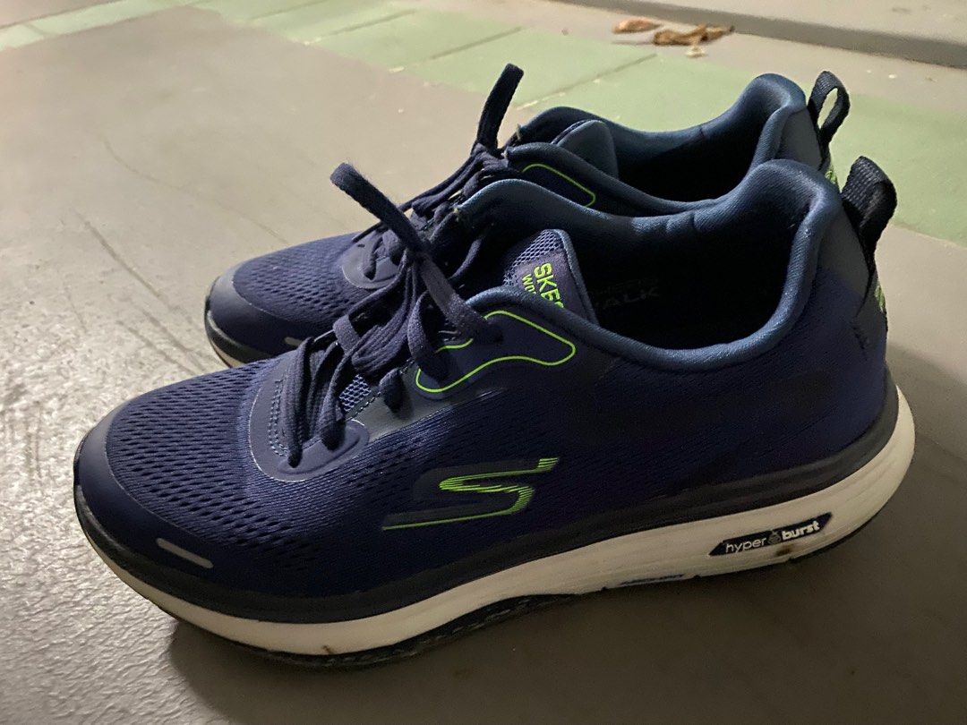 Go on sale walk sneakers