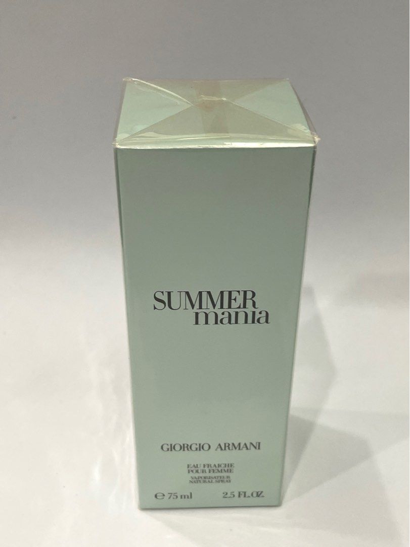 Armani sales mania summer