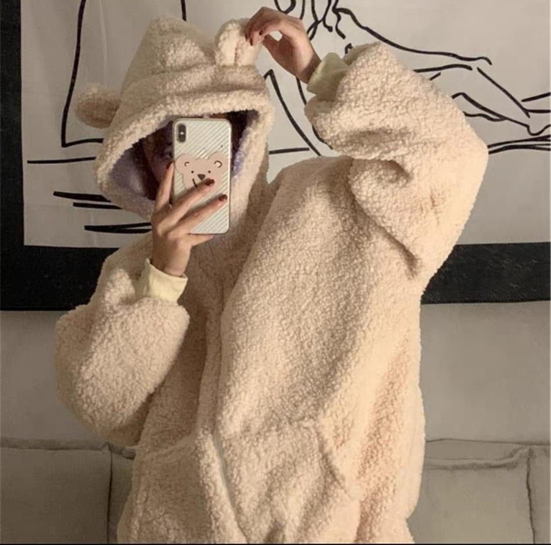 Thick Fur cute beige hoodie with bear ears, Women's Fashion, Coats, Jackets  and Outerwear on Carousell