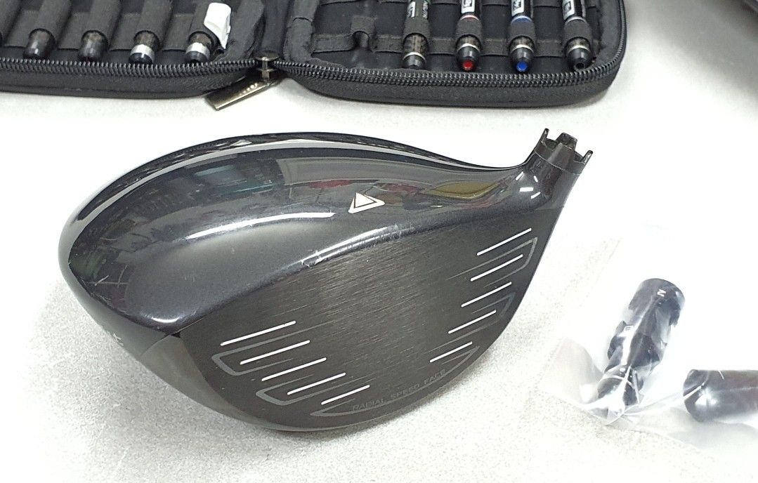 Titleist 917 Golf Driver Head Surefit CG Weights (Category: Golf) located in Pasay City. Submitted by golfclubtraderph (Listing ID 1282175732, Image 2). Description: • For Sale • Titleist 917 D2 9.5 Golf Driver head Surefit CG Weights - Pre-owned excellent condition - Authentic - No Headcover - Actual pics posted • Mode of payment - BDO / BPI / Metrobank - GCash - LBC COD / COP • 11,000 php • Free shipping - metro manila via lalamove / grab expre