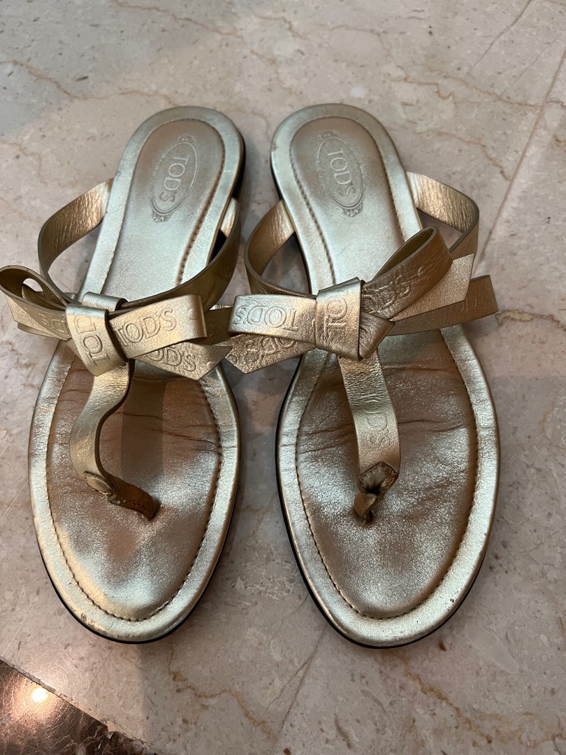 CNYsale Sandal in gold size 36.5