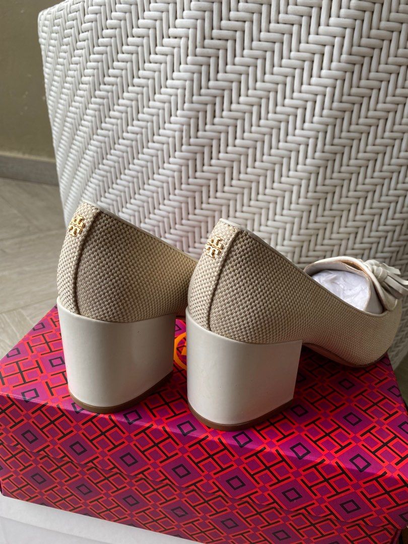 Kira tassel shop pump