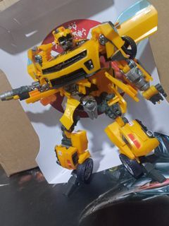 Transformers Human Alliance Bumble bee