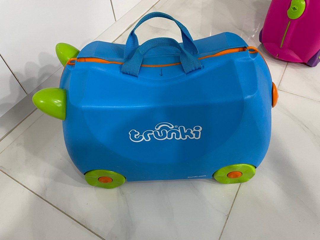 Trunki Luggage (Category: Luggage) located in Singapore. Submitted by grandhawk.2d434f (Listing ID 1282024938, Image 1). Description: Wish to sell 2 sets for $40. Good conditions with keys. .