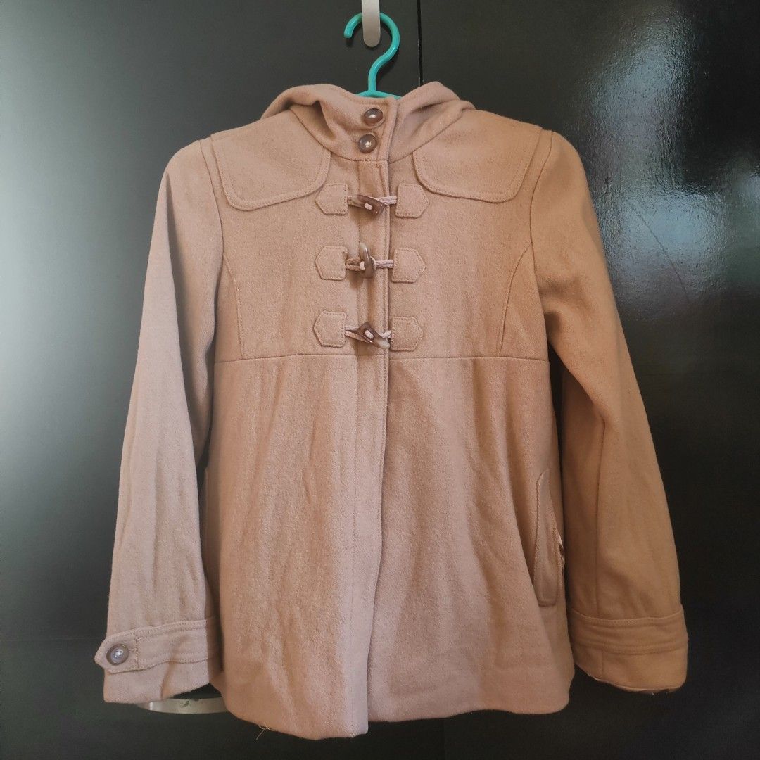 UNISEX Khaki Winter Coat (Category: Coats, Jackets and Outerwear) located in Caloocan City. Submitted by hyperkida (Listing ID 1282049447, Image 1). Description: Duper comfy and soft dahil sa satin sa loob Good for 13~14 yrs old (160 - XL) Good for Teens and Adults (XS~S) B: 32" W: 36" L: 23".