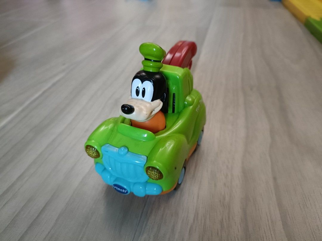 Goofy tow truck online