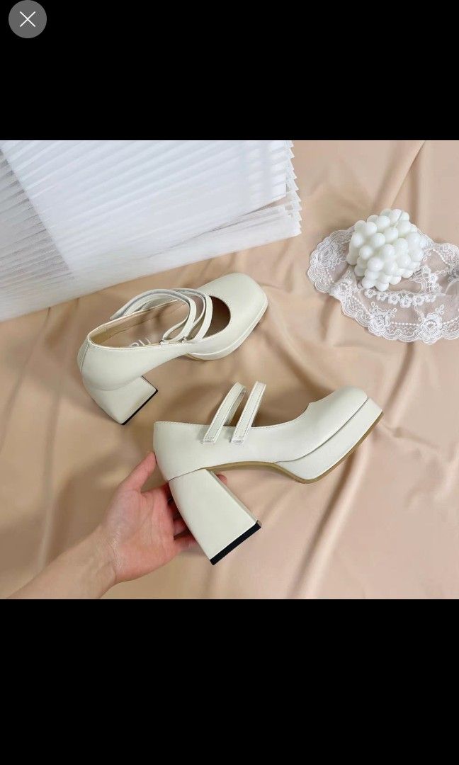 White heels clearance thick heel