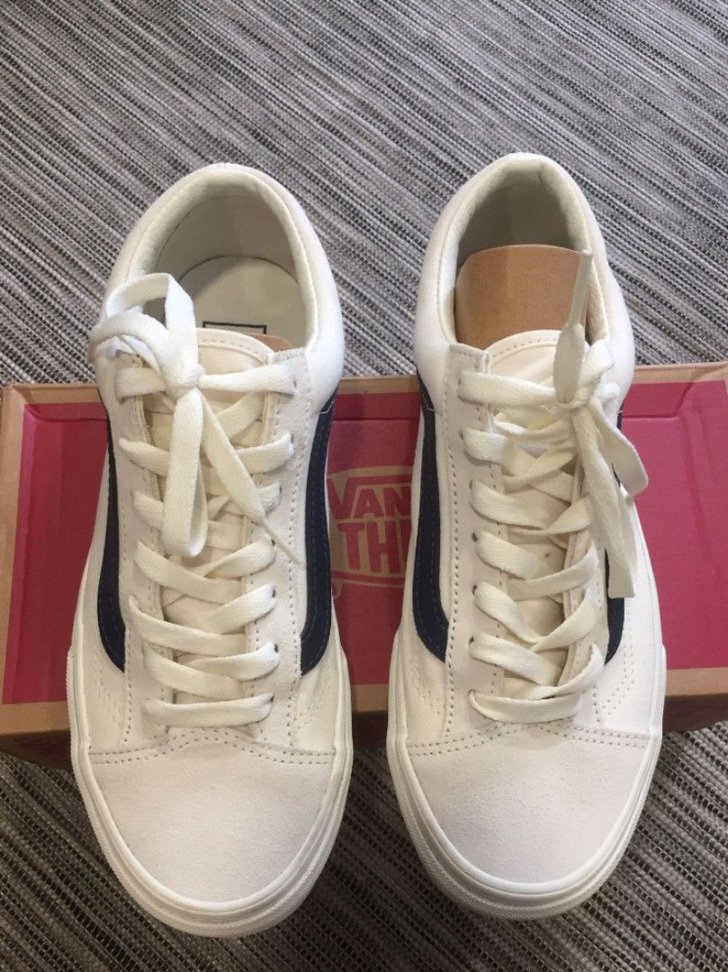White sneakers cheap women vans