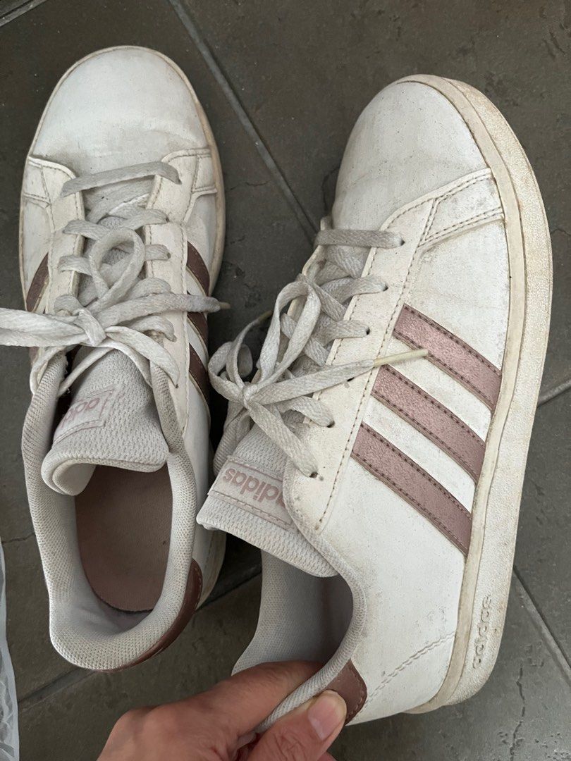 White adidas store rose gold stripes