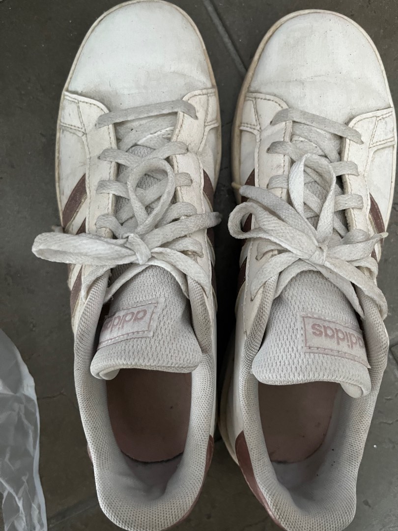 White adidas rose new arrivals gold stripes