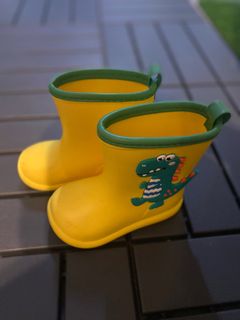 Cheap yellow boots hotsell