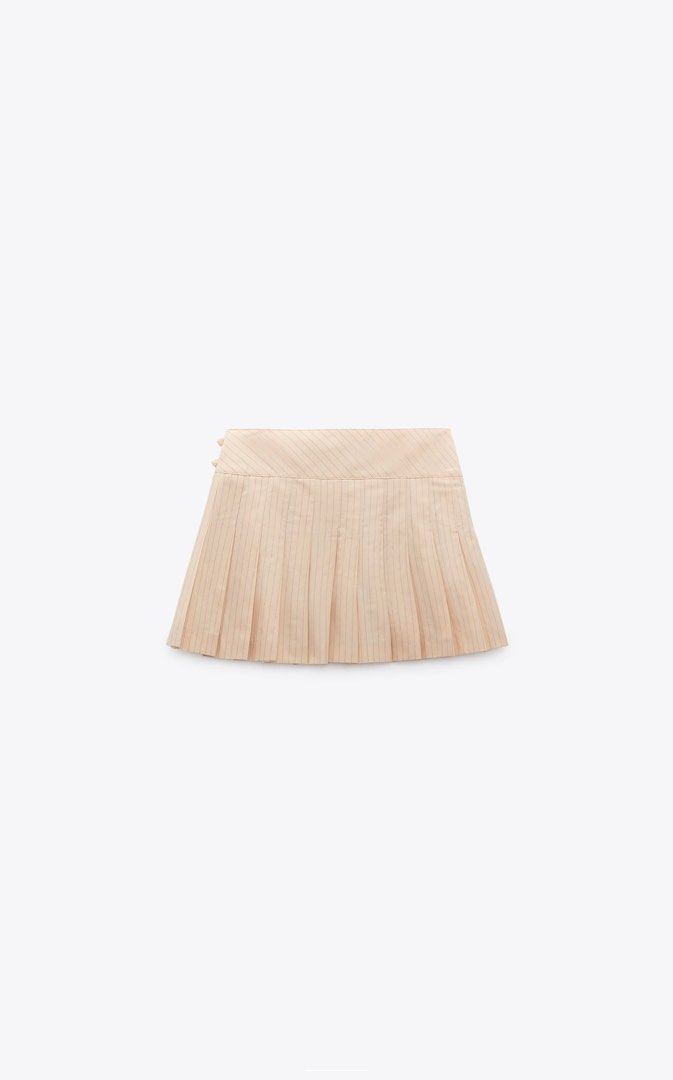 Zara Striped Box Pleat Skort (Category: Skirts) located in Makati City. Submitted by MyPurchases2021 (Listing ID 1282036905, Image 2). Description: Zara Skort ! BNWT! .